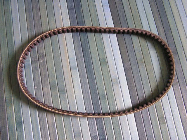 Courroie Malossi
Spéciale pour variateurs 115mm et 120mm
Dimensions: 16x8x880 - 30Â°
