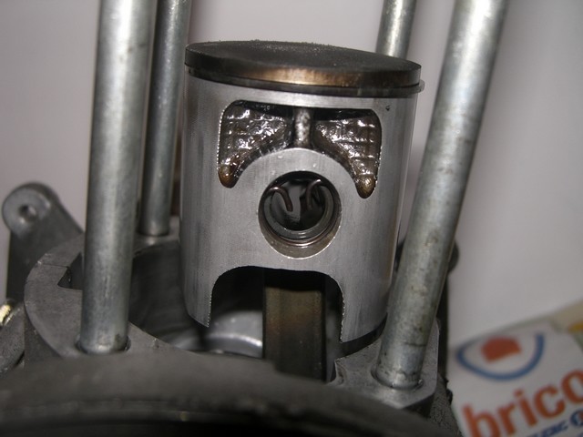Piston Bidalot coulé
