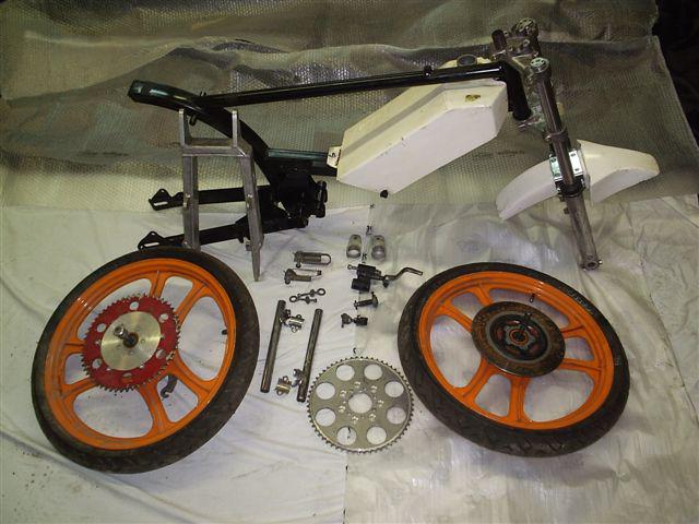 Cadre Peugeot XG2
