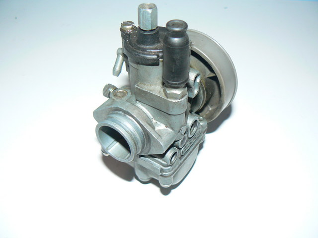 Carburateur 19 phbg BD label
