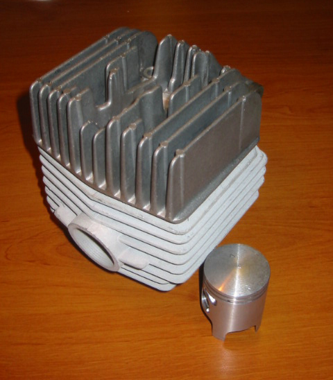 Haut moteur Malossi G1 Replica
HM Malossi G1 replica aperçu
