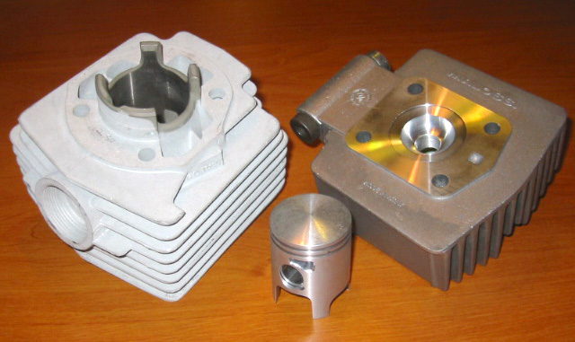 Haut moteur Malossi G1 Replica
Kit complet MALOSSI G1 replica
