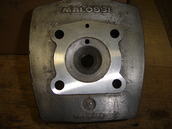 Culasse Malossi
Culasse alu Malossi pour peugeot 103
Mots-clés:  103 culasse malossi G1 G1R
