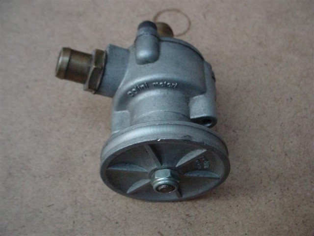 Pompe à eau Polini
