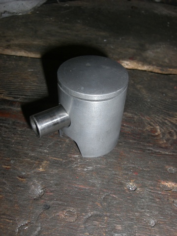 Piston MBK G2
Piston mono-segment MBK monté sur le Gr2
Mots-clés: piston mbk g2