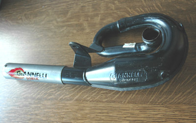 Echappement Giannelli Power
Pot serpentin pour 103, de petite taille,
très silencieux, ideal pour remplacer un pot d'origine,
avec au passage un bon gain de couple et de nervosité!
Mots-clés: giannelli power gianelli gianeli pot serpentin 103