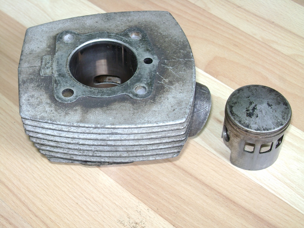 Cylindre et piston Gilardoni 44mm
